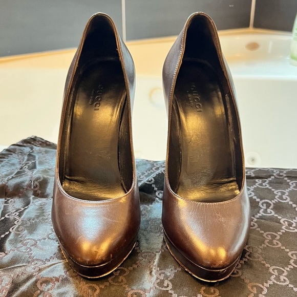 Gucci Heels - Picture 4 of 5